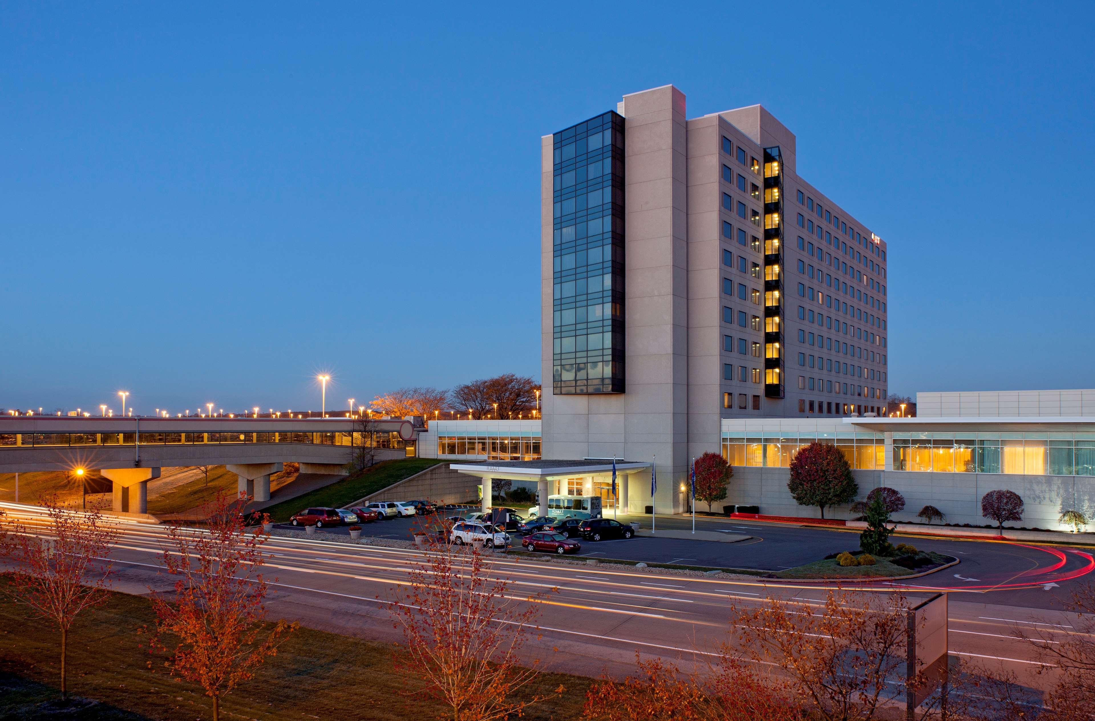 Hyatt Regency Pittsburgh International Airport Hotel Clinton Bagian luar foto